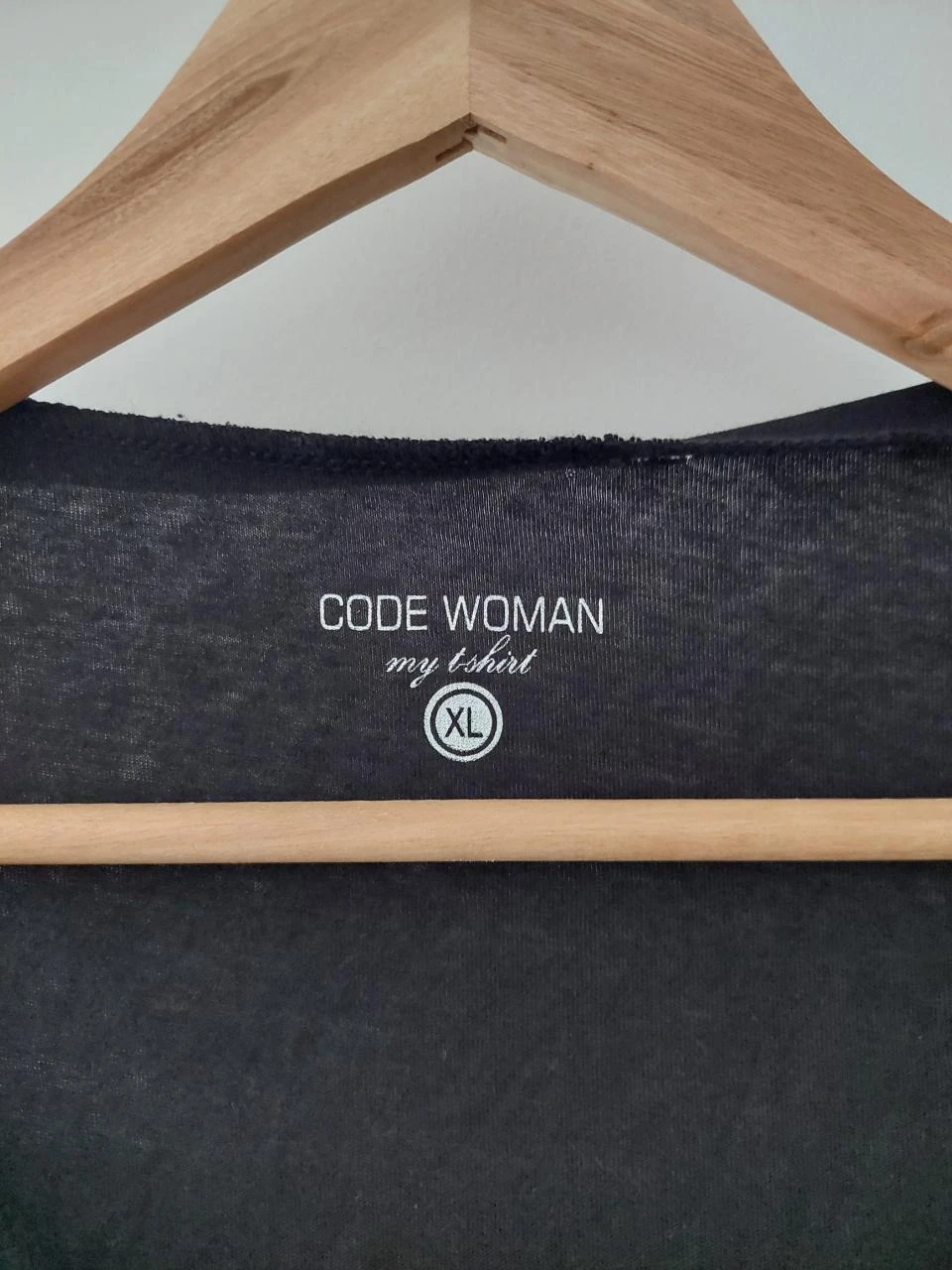 Code Woman - T-shirt estampada – photo 3